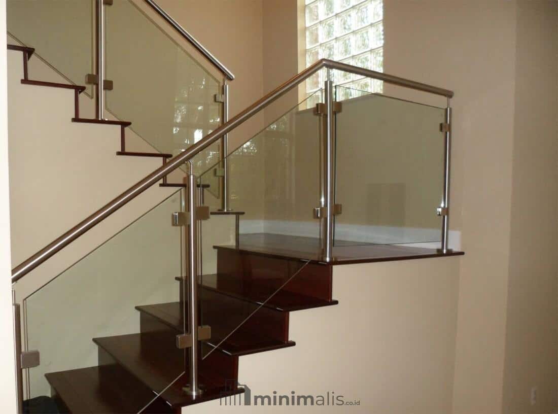 railing tangga kaca minimalis