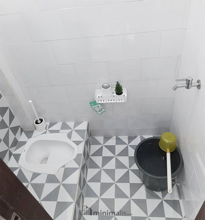 desain kamar mandi ukuran 1x1 kloset jongkok