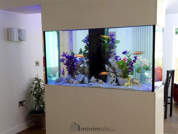 aquarium sekat ruangan