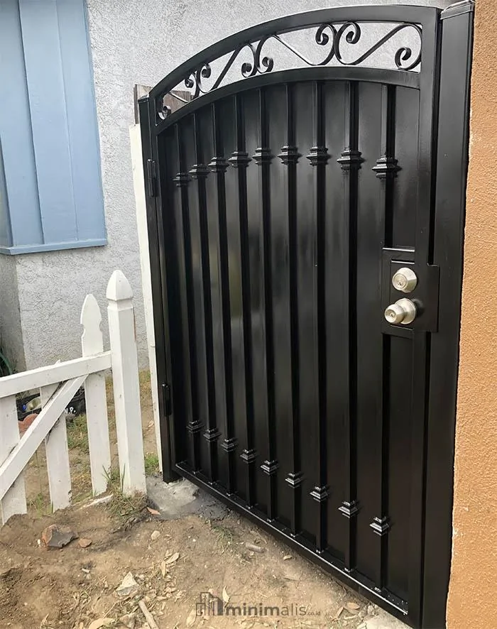 pintu pagar minimalis baja ringan