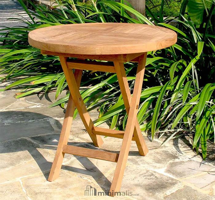 meja kayu kecil