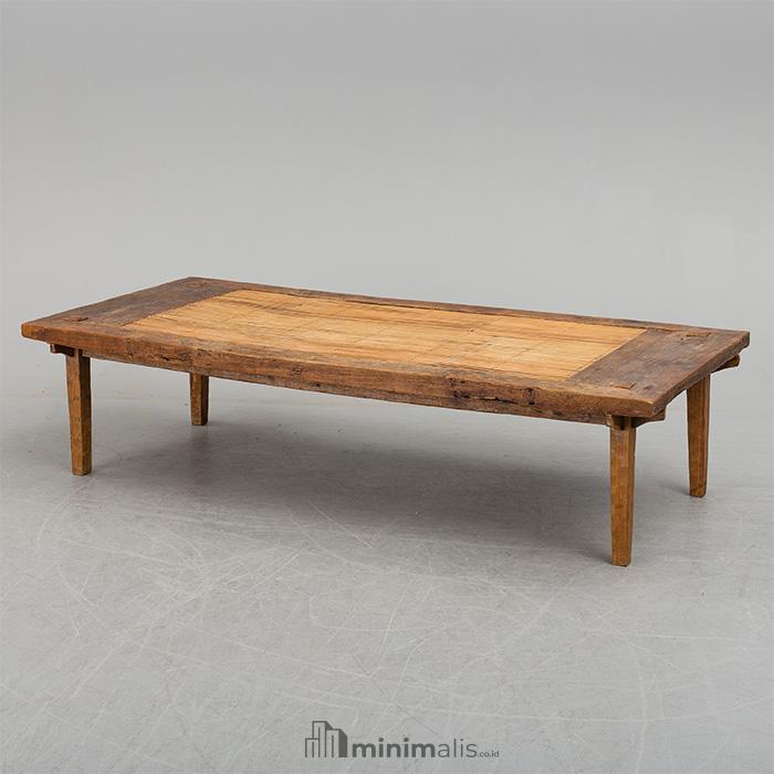 meja kayu lesehan