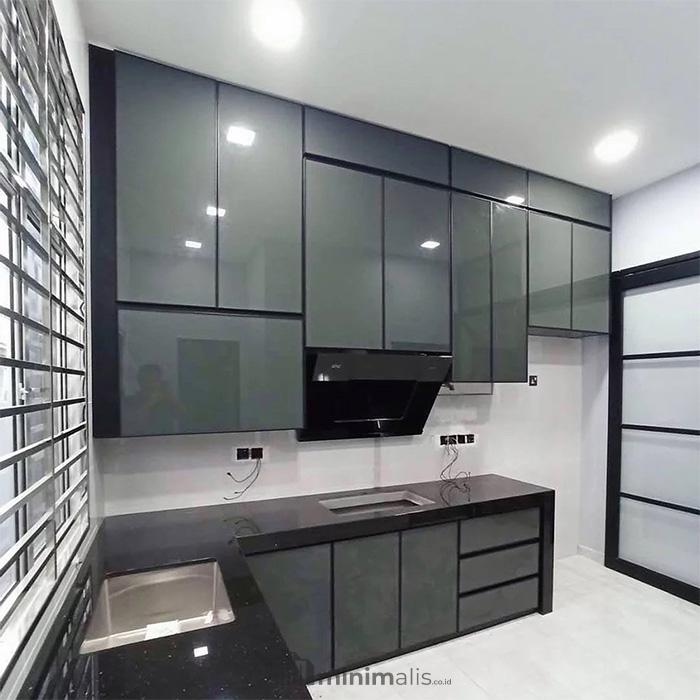 lemari dapur minimalis aluminium
