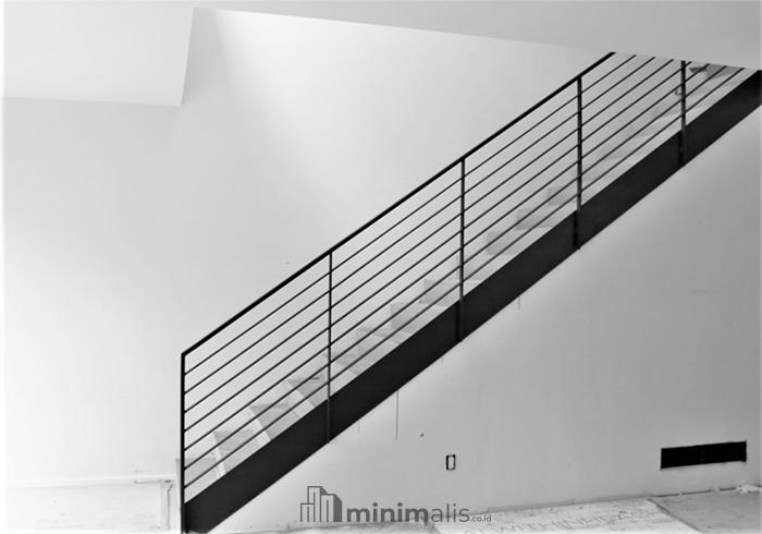 railing tangga besi